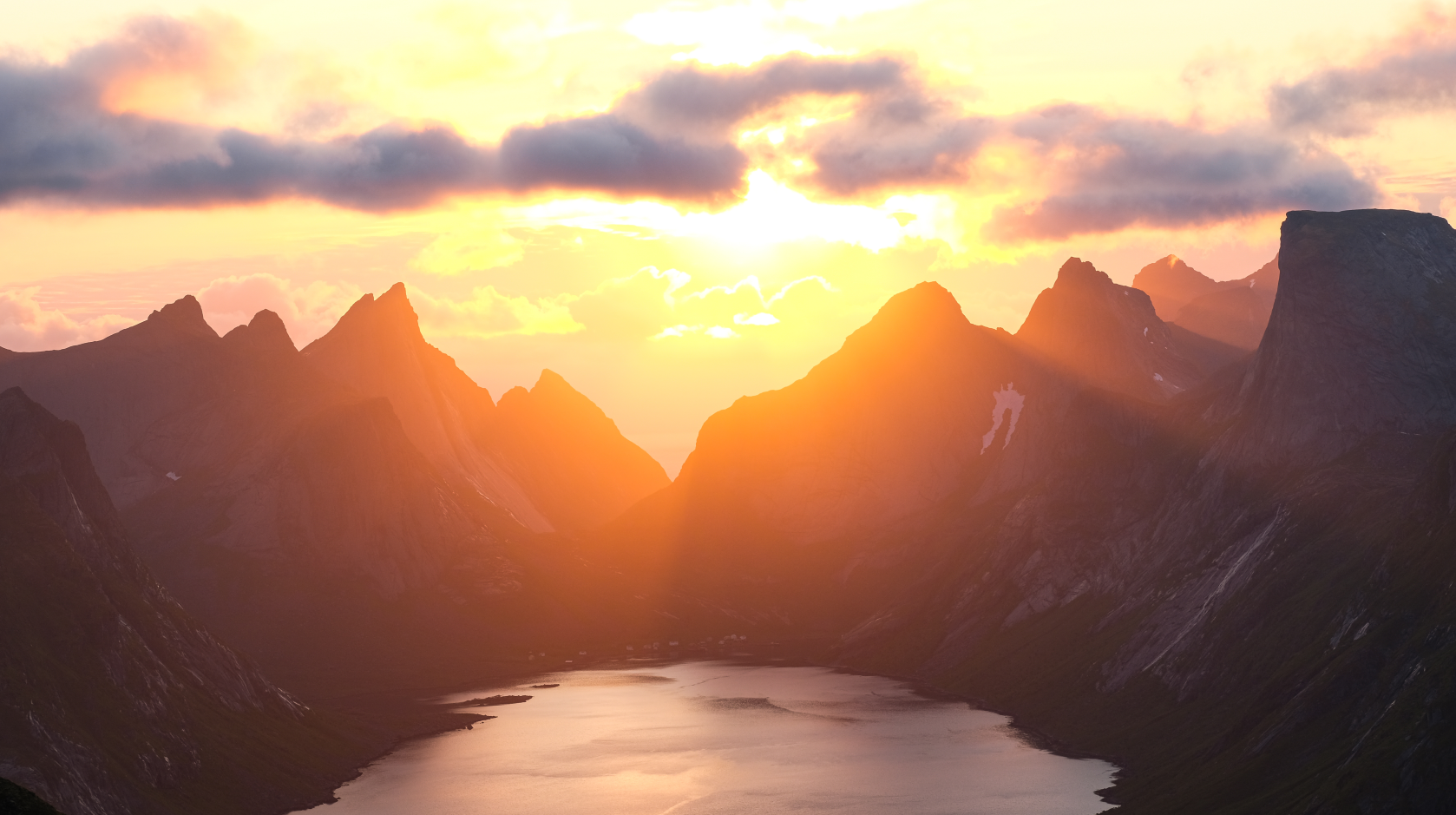 Reinebringen midnight sun